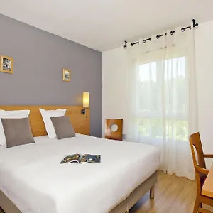 ** Appart hôtel Séjours&affaires Annecy Le Pont Neuf France
